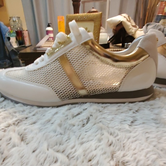 SOLD MICHAEL Michael Kors Sneakers - Picture 8 of 8